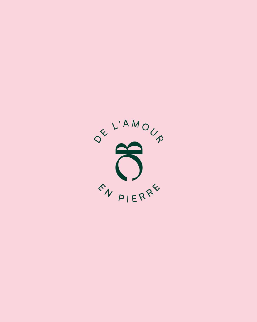 Estampille « De l’amour en pierre » créée pour la bijouterie Bizou Caillou